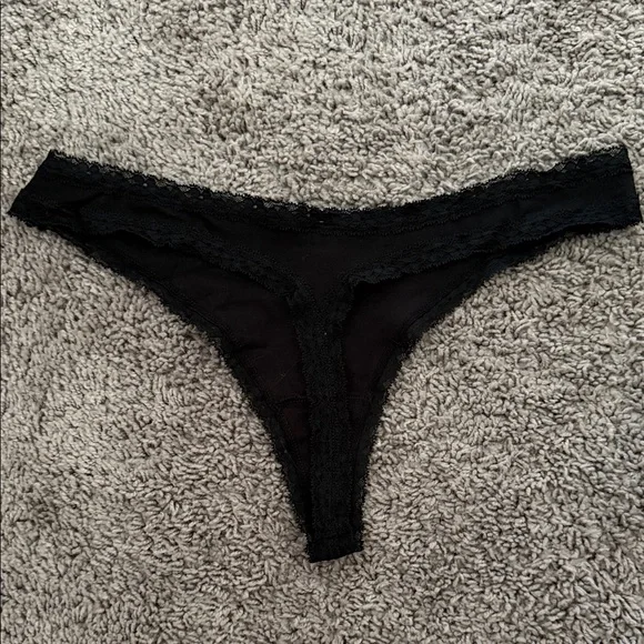 Black Lace Trim Thong - Picture 2 of 2